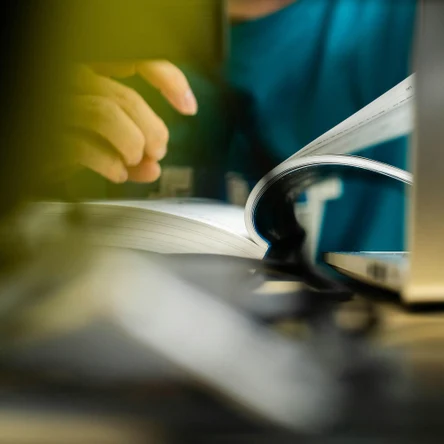 Оценка и подача документов для государственной регистрации лекарственных средств.